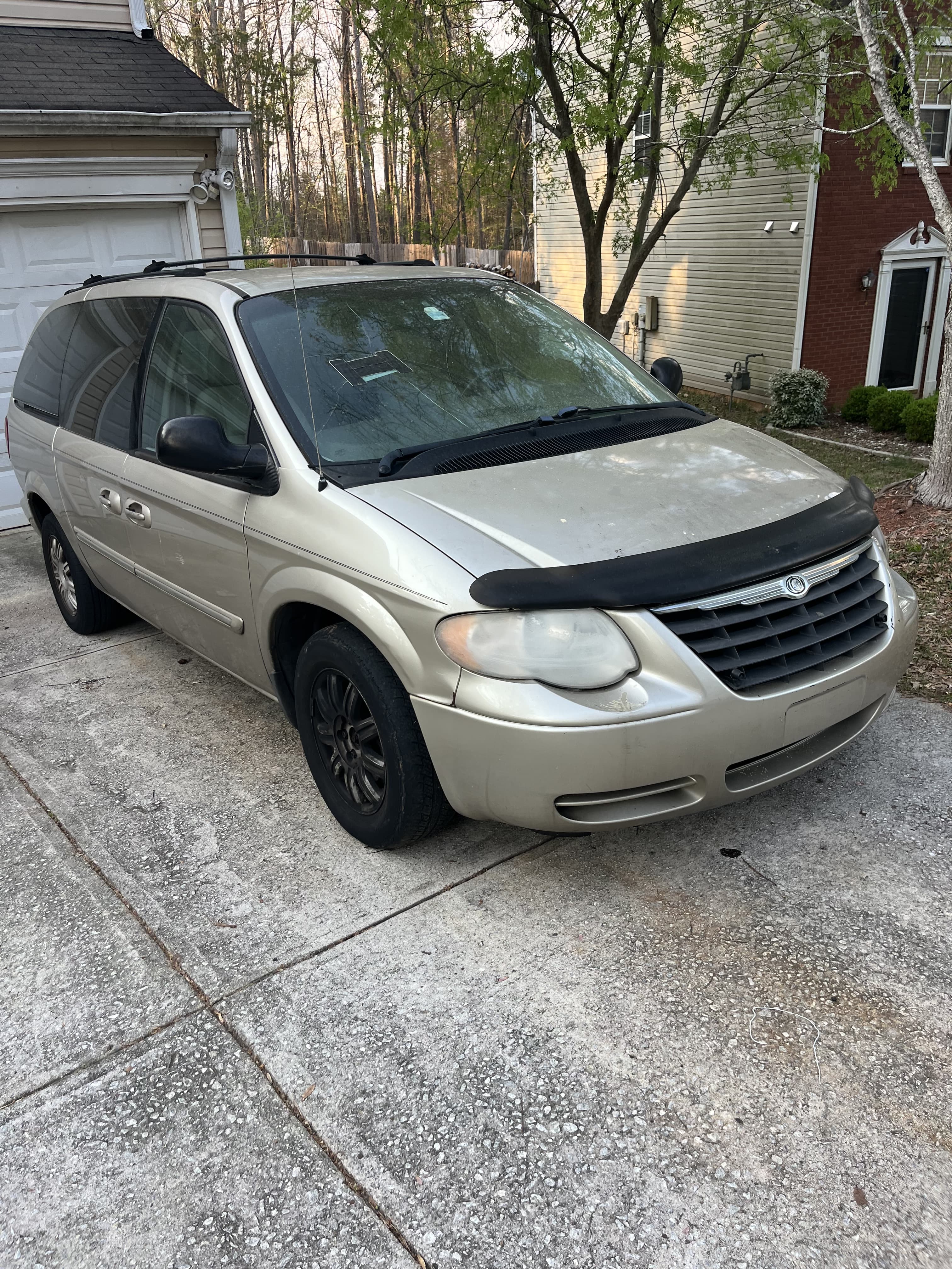 Chrysler Town and Country minivan purchased for cash Georgia — sell my minivan Atlanta